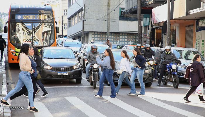  Dia do Pedestre: Detran-PR alerta para comportamentos que garantem segurança no trânsito
